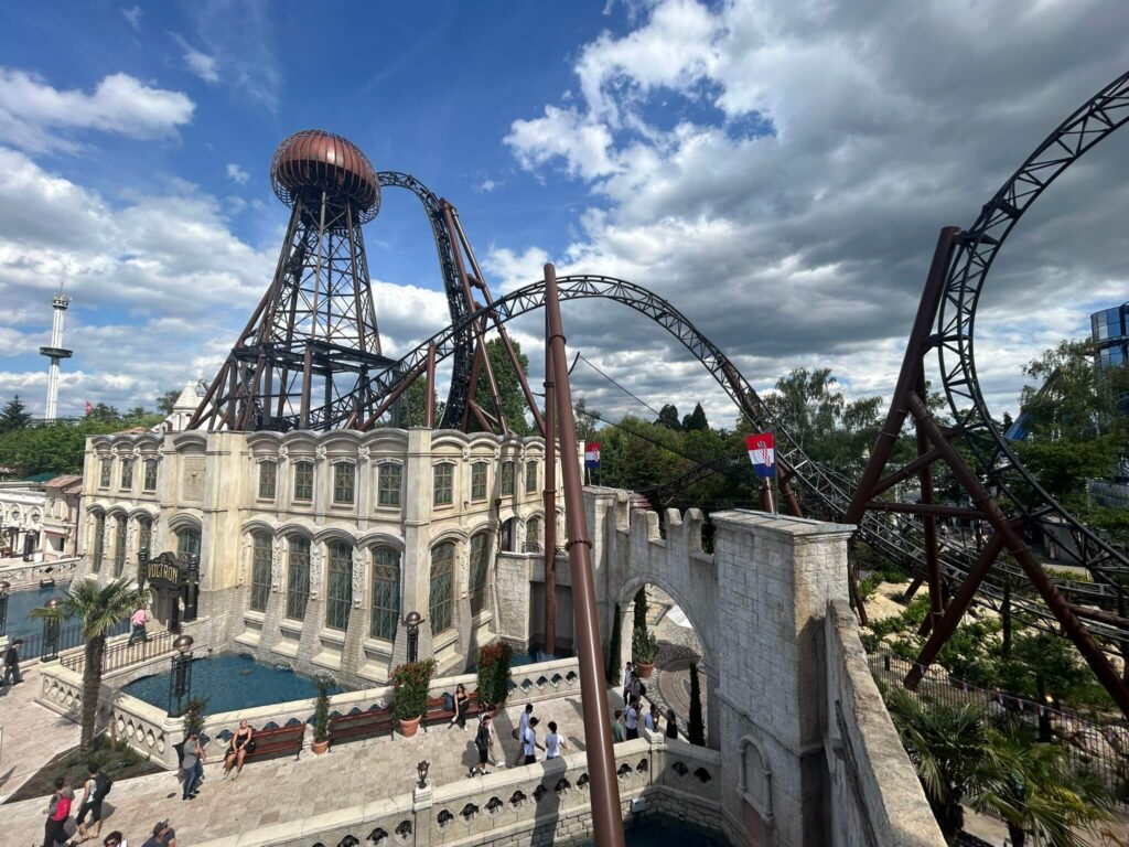 Europa Park Bucketlist - Achterbahn Voltron