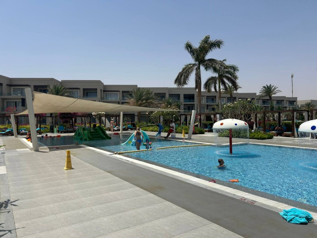 Kinderpool Ägypten Hotel Steigenberger Ras Soma - teilweise überdacht 