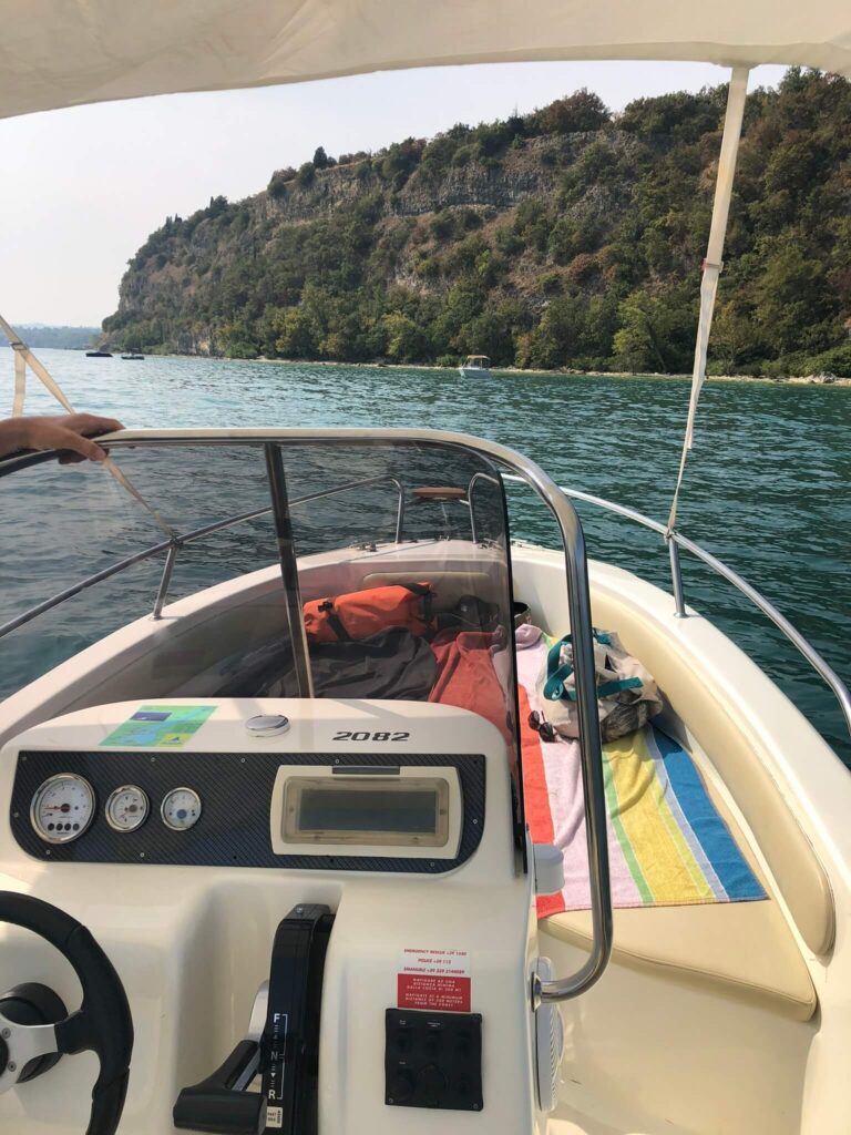 Boot mieten ohne Führerschein am Gardasee - Motorboot