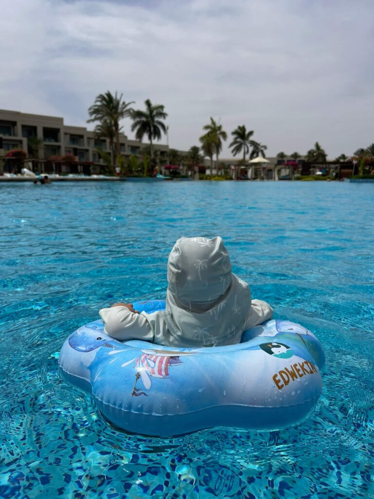Ägypten mit Baby - Hotel Tipp - Baby im Pool
