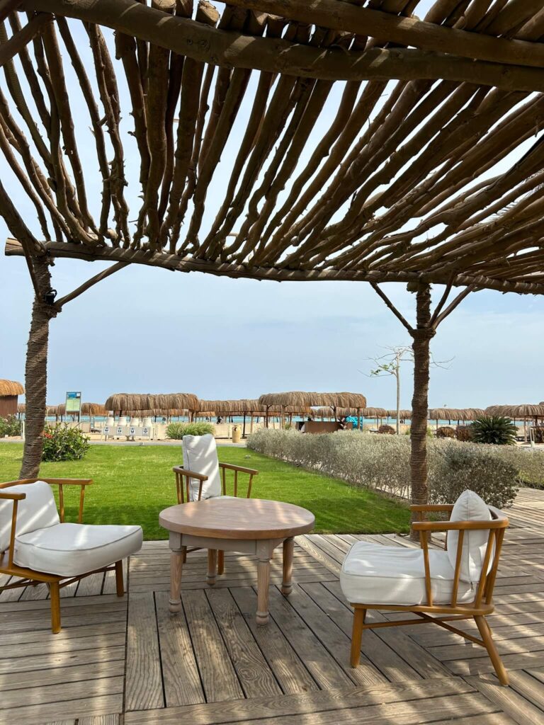 Review Steigenberger Ras Soma - Außenbereich Strandbar