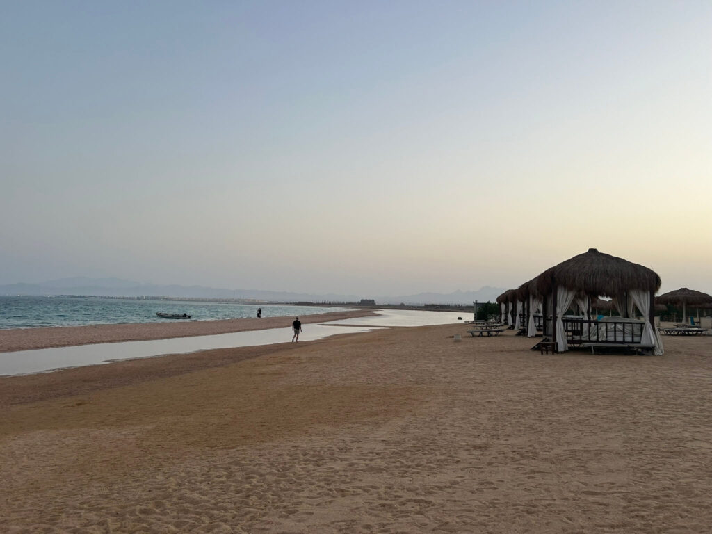Soma Bay Ägypten - Strand des Steigenberg Ras Soma