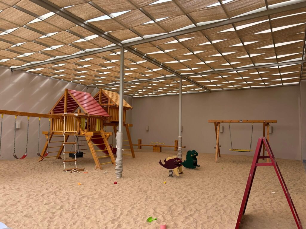 Review Steigenberger Ras Soma - Spielplatz überdacht